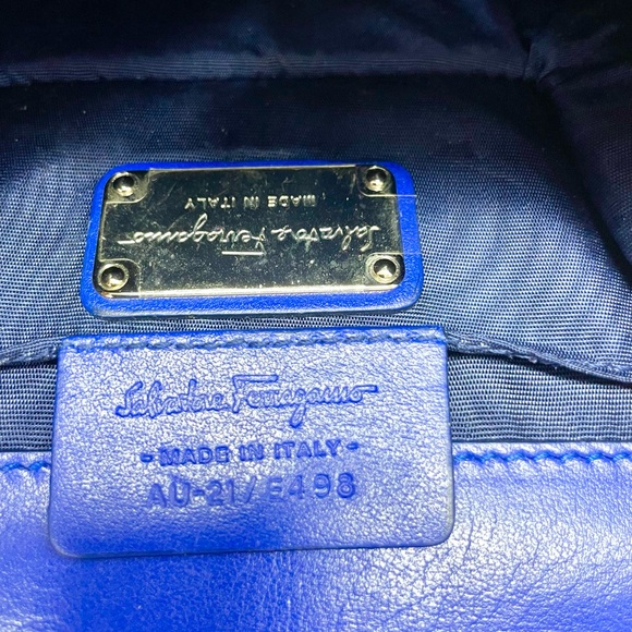 Authentic Salvatore Ferragamo - Picture 4 of 7